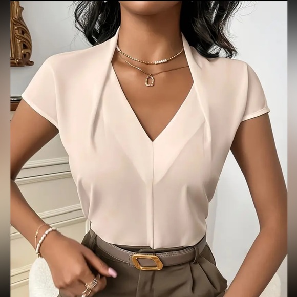 Shirred V Neck Solid V Neck Blouse, Elegant Short Sleeve Top - Black - Picture 10 of 11